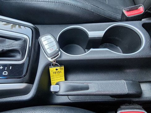 Used 2016 Hyundai Elantra GT w/ Option Group 03 FWD image 10