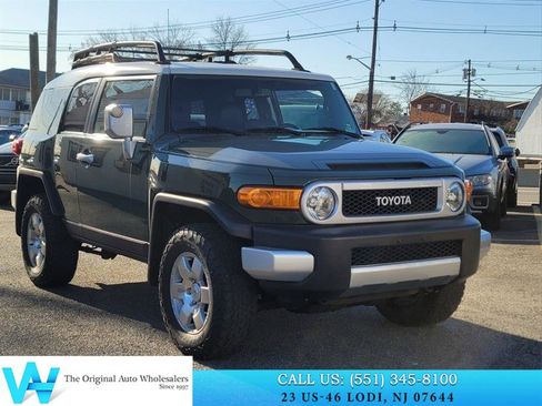 Used 2010 Toyota FJ Cruiser Base image 1