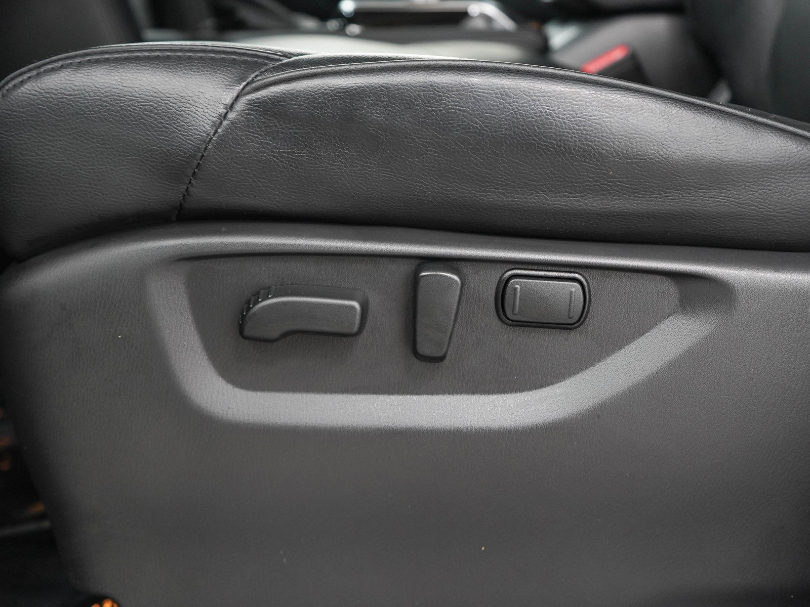 Used 2022 Nissan Armada SL AWD/4WD image 28