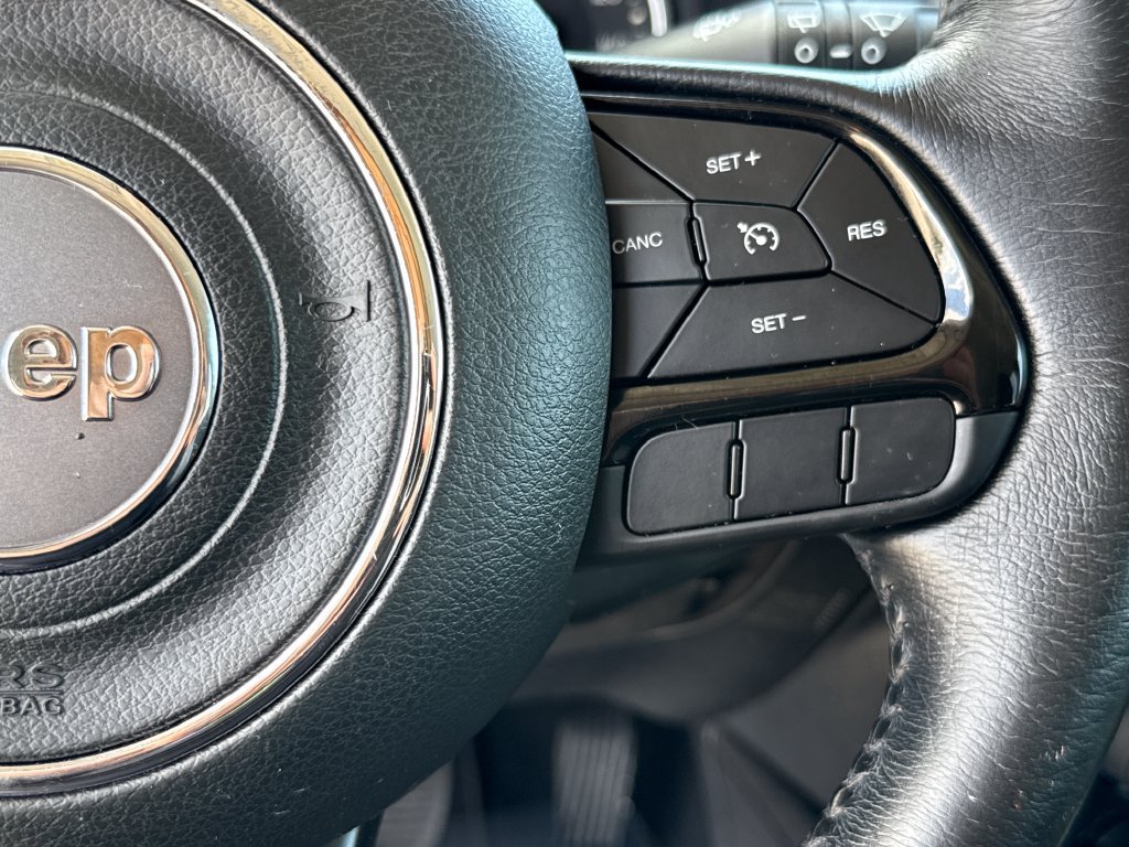 Used 2020 Jeep Renegade Altitude FWD image 16