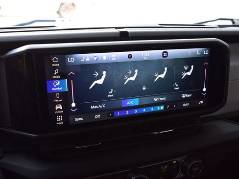 Used 2024 Jeep Wrangler Unlimited Sahara AWD/4WD image 50