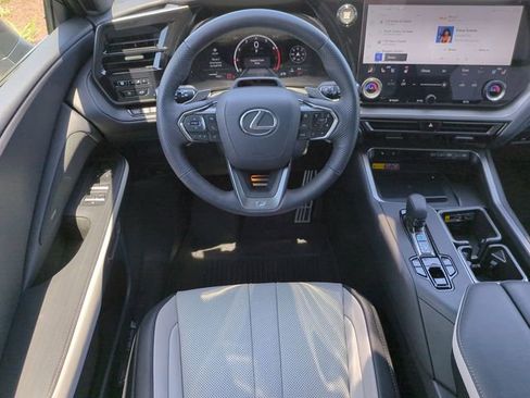 Used 2025 Lexus TX 350 AWD image 18