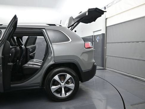 Used 2021 Jeep Cherokee Limited AWD/4WD image 12