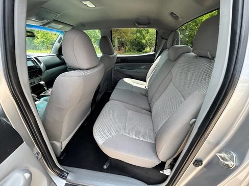 Used 2014 Toyota Tacoma PreRunner image 12