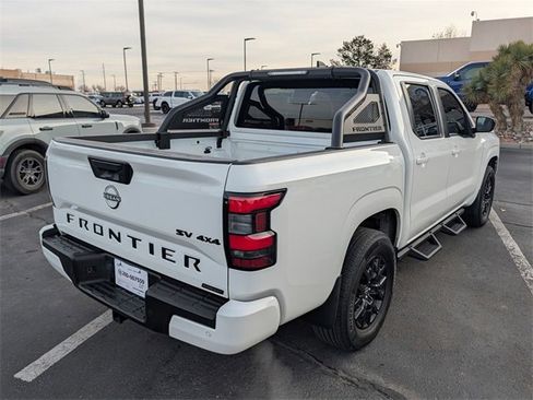 Used 2023 Nissan Frontier SV w/ Midnight Edition Package image 6