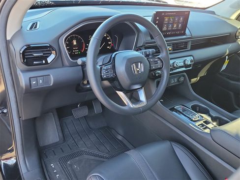 Certified 2025 Honda Pilot EX-L image 24
