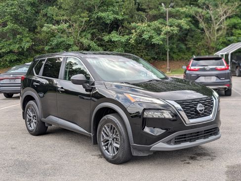 Used 2023 Nissan Rogue S FWD image 11