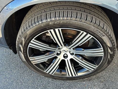 Used 2025 Volvo XC90 T8 Ultra w/ Protection Package Premier AWD/4WD image 32