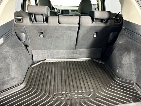 Used 2017 Honda HR-V EX image 35