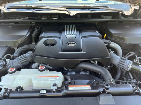 Used 2022 Lexus LX 600 4WD w/ Accessory Package (Z1) image 58