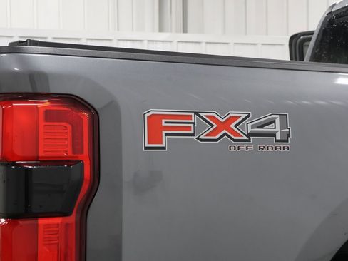 Used 2024 Ford F250 Platinum image 36