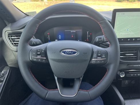 New 2025 Ford Escape ST-Line w/ Tech Pack #1 image 9