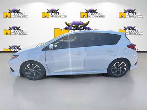 Used 2017 Toyota Corolla iM w/ Carpet Mat Package image 8