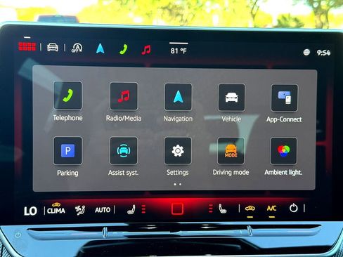 New 2026 Volkswagen GTI SE FWD image 16