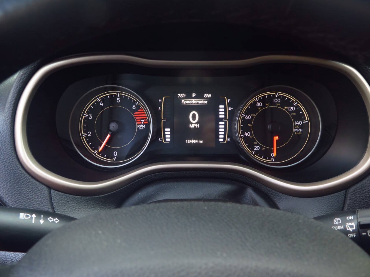 Used 2016 Jeep Cherokee Latitude AWD/4WD image 9