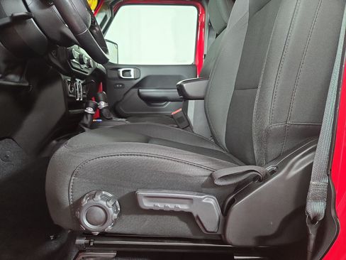Used 2019 Jeep Wrangler Unlimited Sport S AWD/4WD image 31