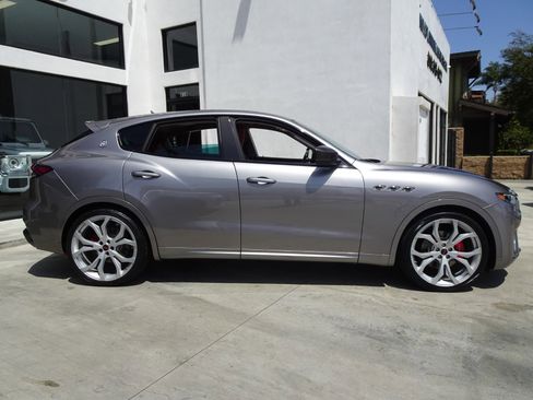 Used 2021 Maserati Levante GranSport AWD/4WD image 8