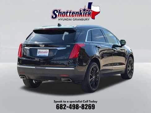 Used 2018 Cadillac XT5 Premium Luxury FWD image 6