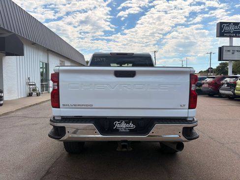 Used 2023 Chevrolet Silverado 2500 LT w/ Convenience Package AWD/4WD image 5