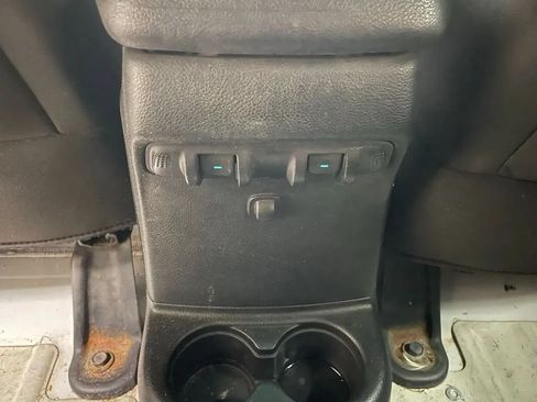 Used 2018 Jeep Wrangler Unlimited Rubicon AWD/4WD image 28
