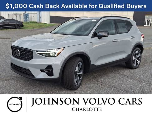 New 2026 Volvo XC40 B5 Plus w/ Protection Package Premier AWD/4WD image 2