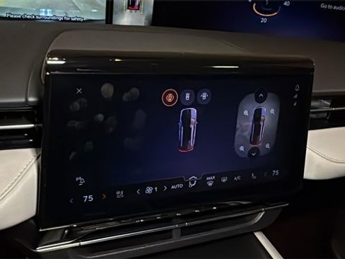 Used 2024 Lincoln Nautilus Reserve w/ Equipment Group 203A image 30