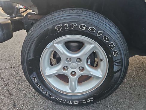 Used 2000 Jeep Wrangler Sahara image 14