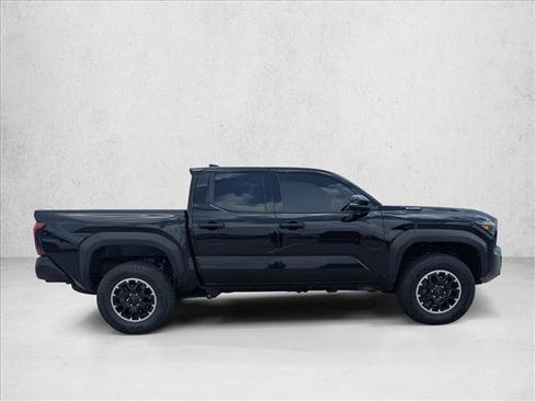 Used 2025 Toyota Tacoma TRD Off-Road w/ TRD Off Road Premium Package AWD/4WD image 4