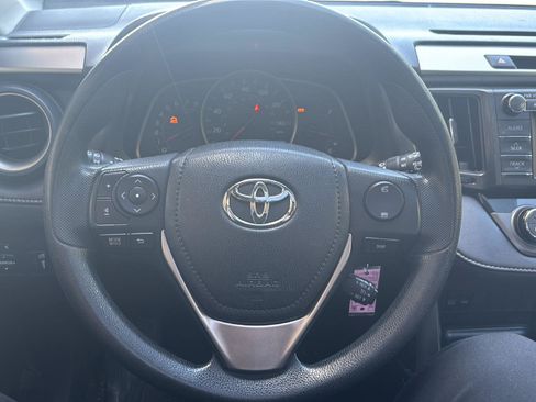 Used 2013 Toyota RAV4 XLE AWD/4WD image 7