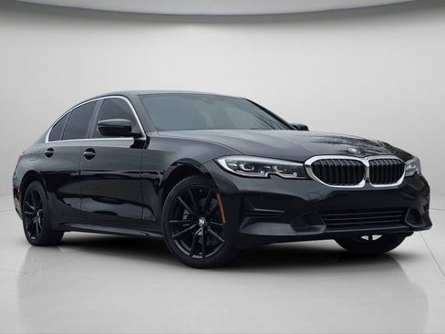 Used 2020 BMW 330i xDrive Sedan w/ Convenience Package image 2