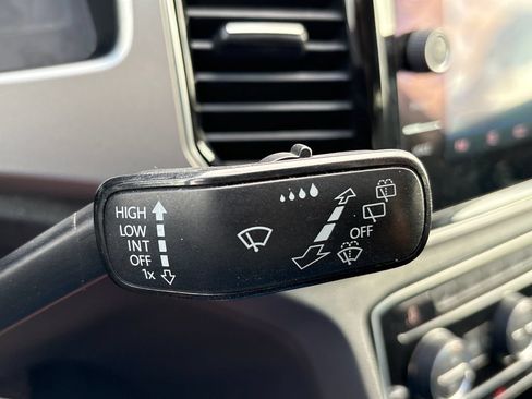 Used 2018 Volkswagen Atlas SEL AWD/4WD image 49