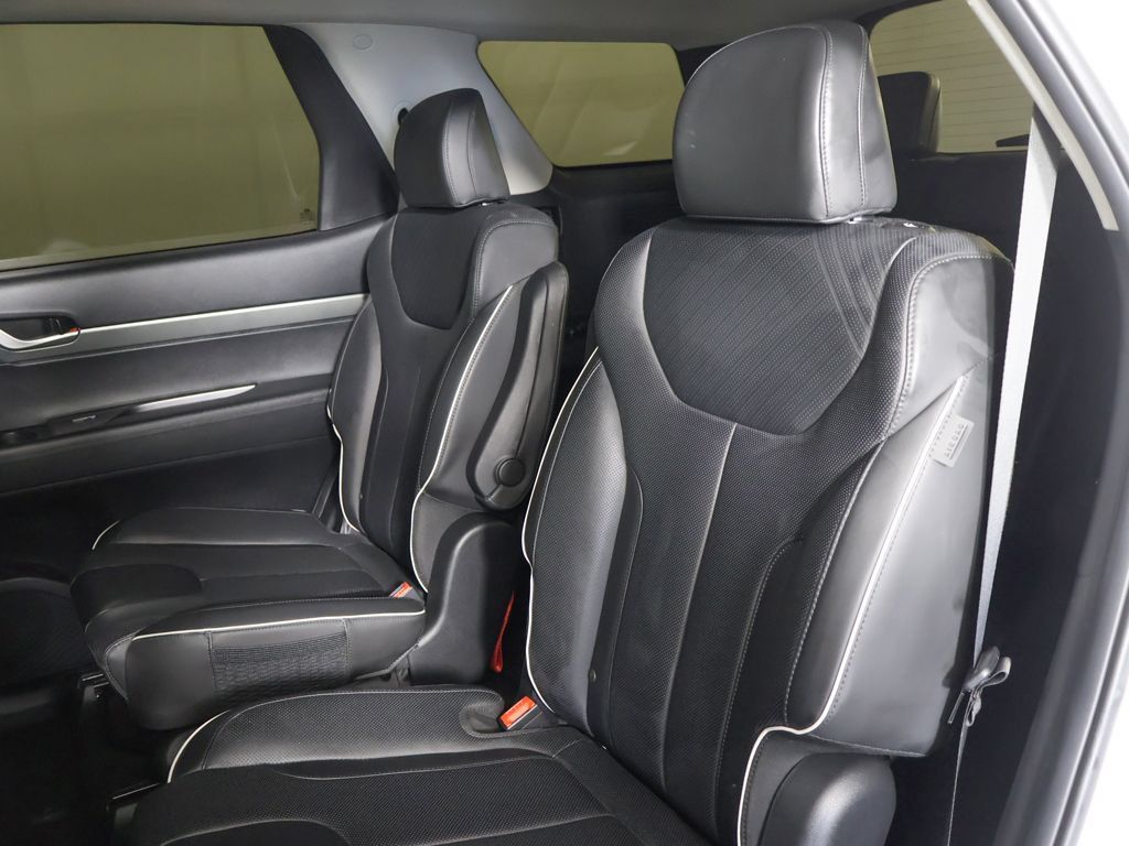 Used 2024 Hyundai Palisade SEL FWD image 29