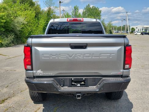 Used 2026 Chevrolet Colorado ZR2 w/ Technology Package AWD/4WD image 6
