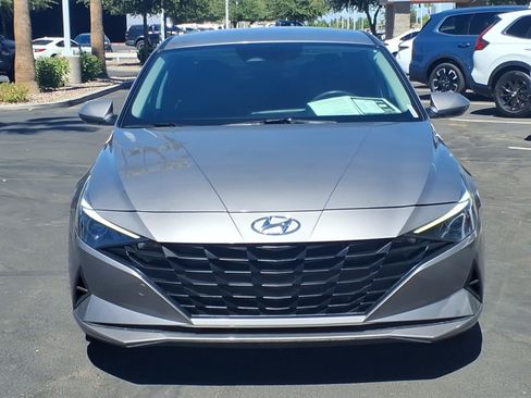 Used 2023 Hyundai Elantra Blue FWD image 2