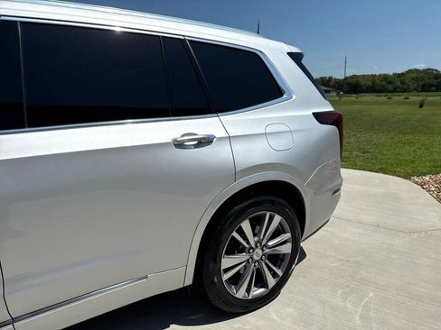 Used 2020 Cadillac XT6 Premium Luxury image 40