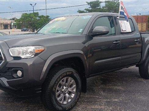 Used 2019 Toyota Tacoma SR5 image 3