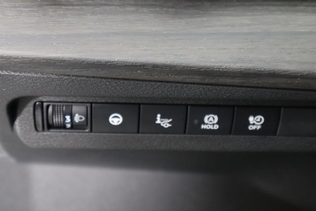 Used 2024 Nissan Ariya AWD image 22