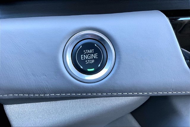 Used 2024 Cadillac Escalade Sport Platinum w/ LPO, ONYX Package AWD/4WD image 15