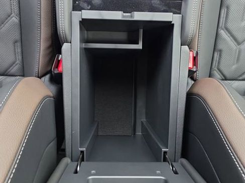 New 2026 Nissan Pathfinder Platinum image 29