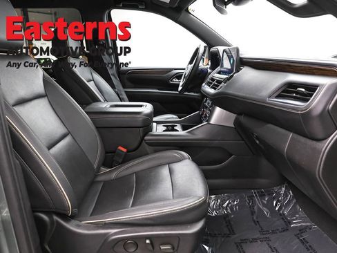 Used 2023 Chevrolet Suburban Premier image 27