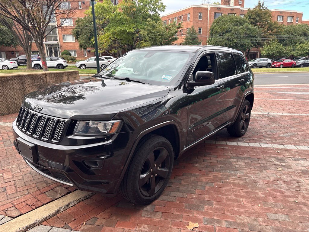 Used 2015 Jeep Grand Cherokee Altitude AWD/4WD image 7