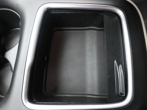 Used 2022 Chrysler Pacifica Touring-L FWD image 34