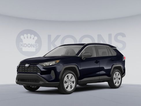 Used 2021 Toyota RAV4 LE AWD/4WD image 1