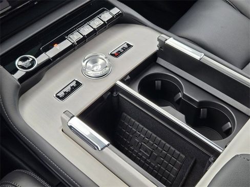 New 2025 Lincoln Navigator Reserve w/ Jet Appearance Package image 19