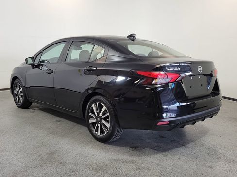 Used 2021 Nissan Versa SV FWD image 5
