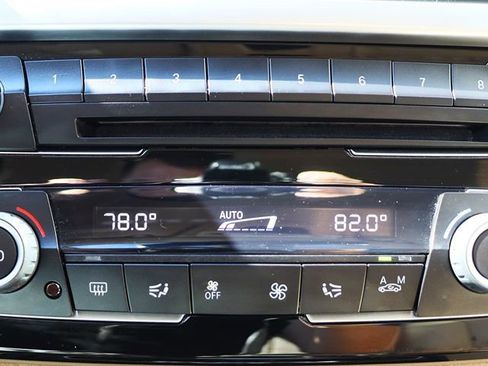 Used 2017 BMW 320i Sedan image 45