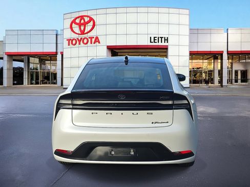 Used 2024 Toyota Prius Prime Premium image 6