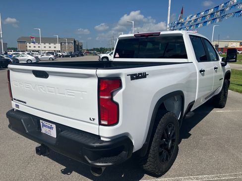 New 2026 Chevrolet Silverado 2500 LT w/ Trail Boss Package AWD/4WD image 7