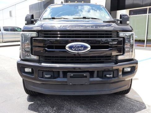 Used 2019 Ford F250 Lariat w/ Lariat Ultimate Package AWD/4WD image 2