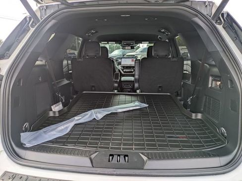 Used 2025 Ford Explorer ST image 28